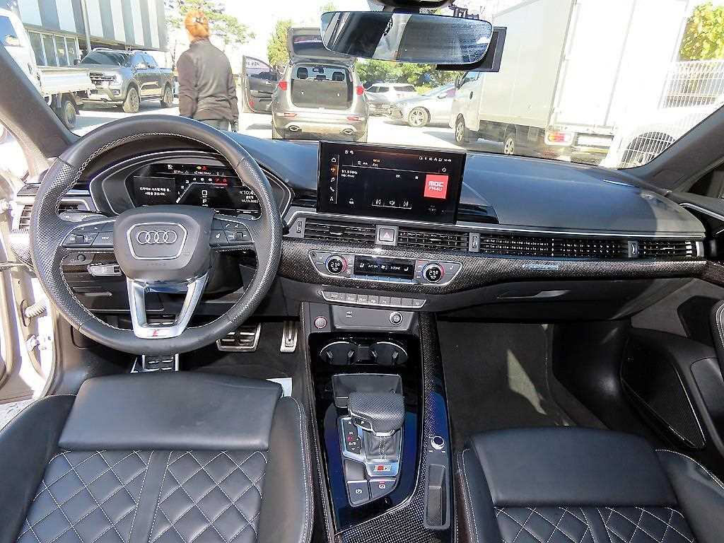 Audi S4 — photo 07