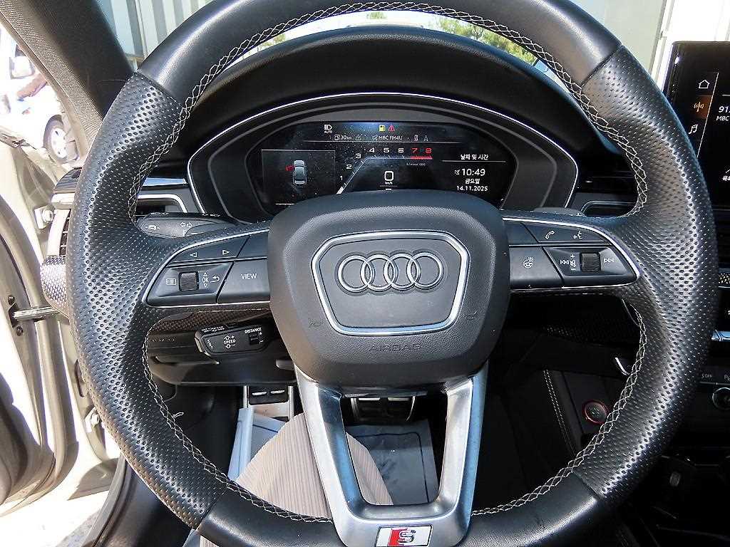 Audi S4 — photo 08