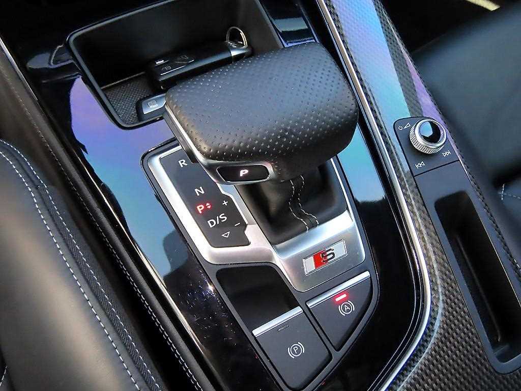 Audi S4 — photo 11