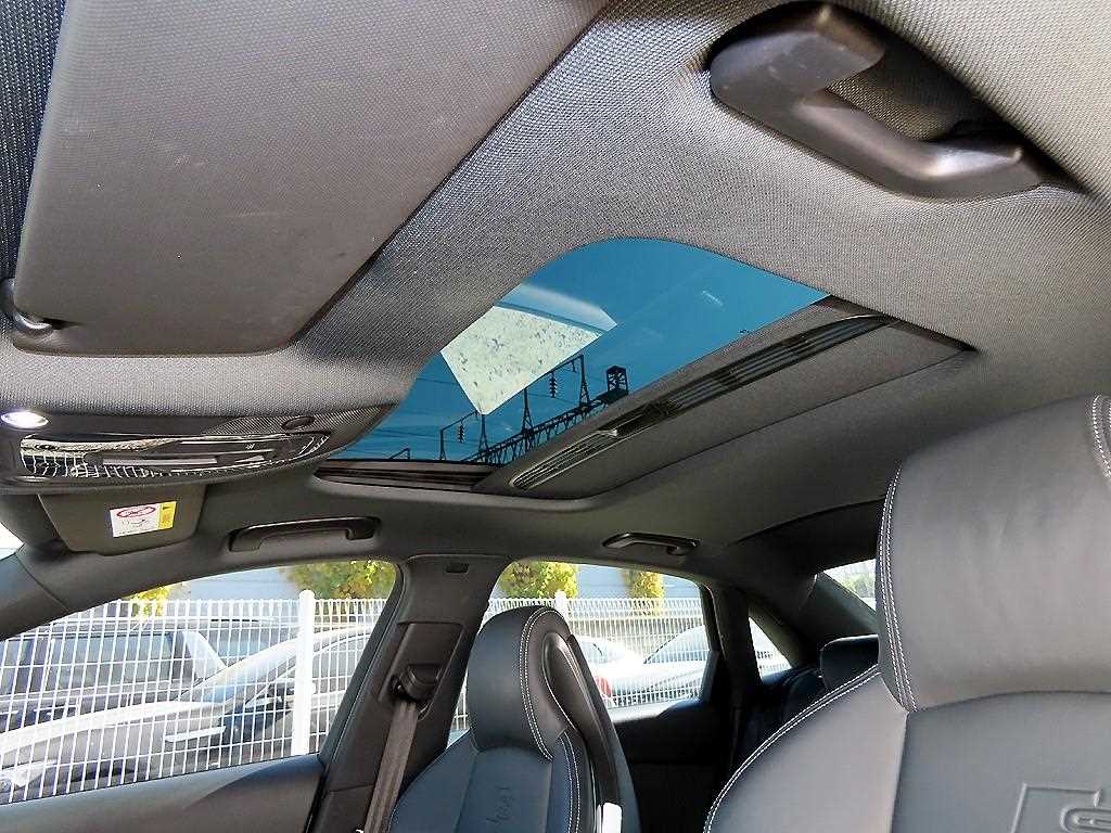 Audi S4 — photo 18