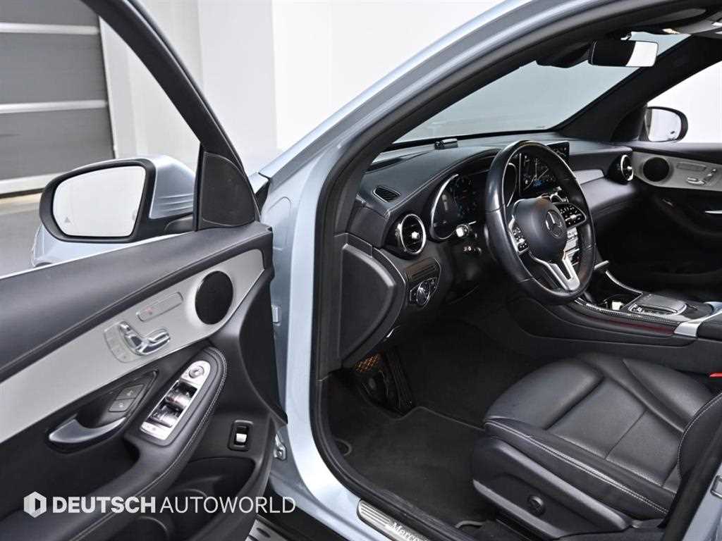 Mercedes-Benz GLC-Class — photo 11