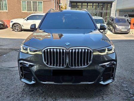 BMW X7 — photo 02