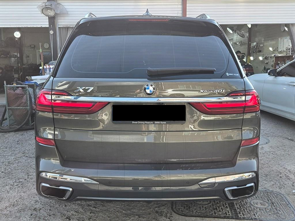 BMW X7 — photo 04