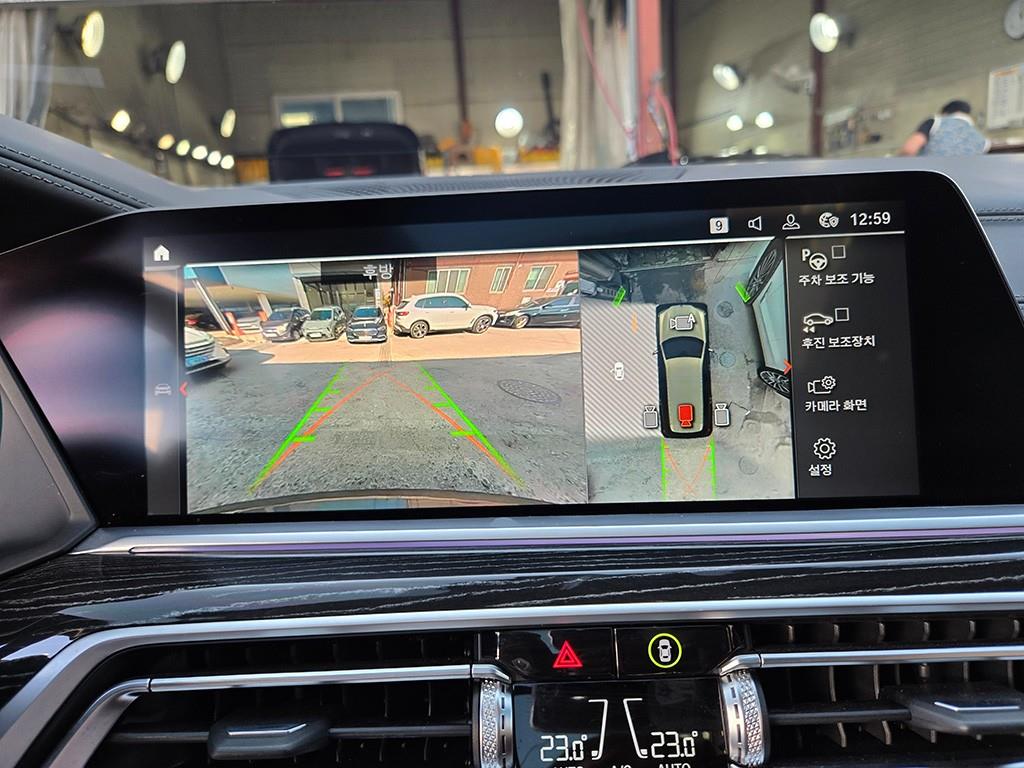 BMW X7 — photo 12