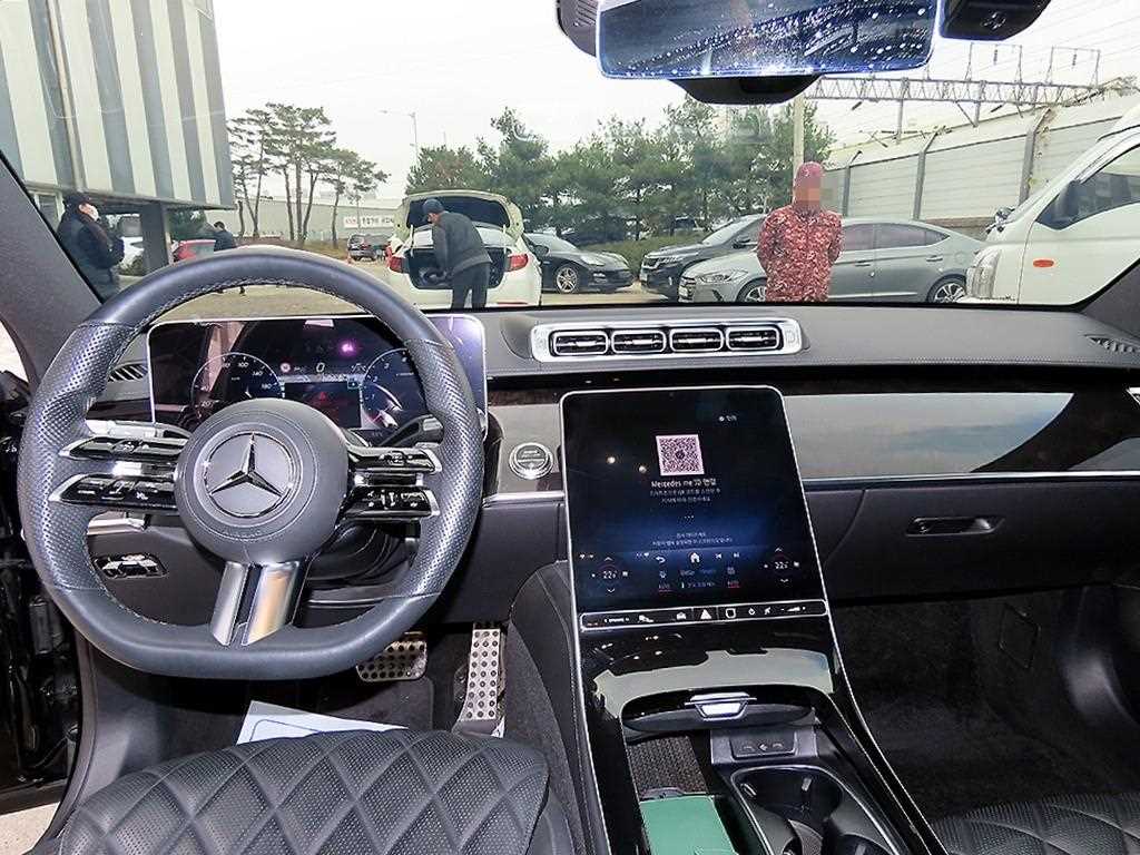 Mercedes-Benz S-Class — photo 07
