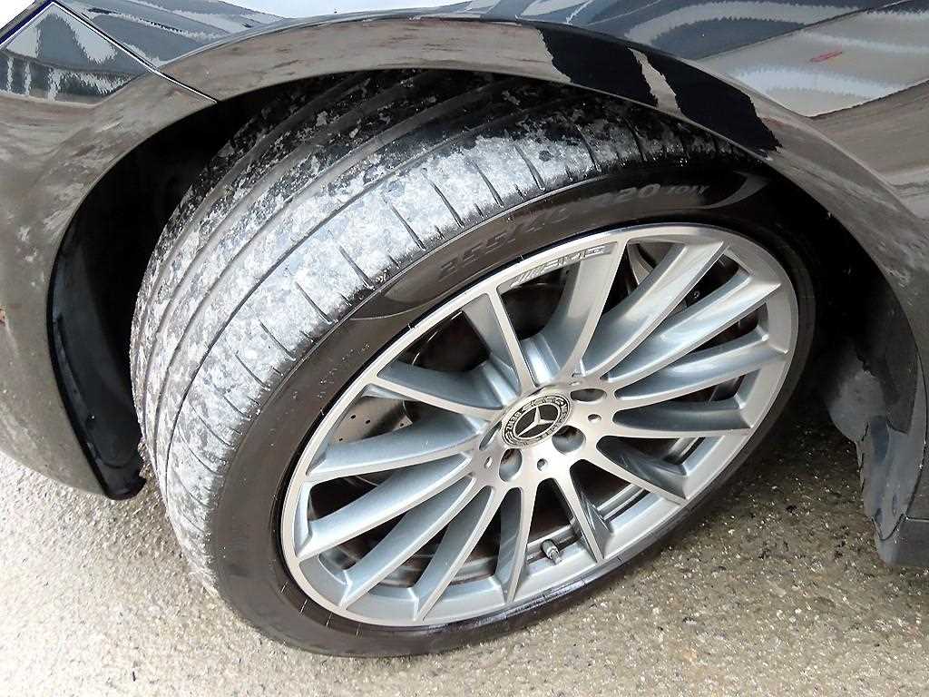 Mercedes-Benz S-Class — photo 20