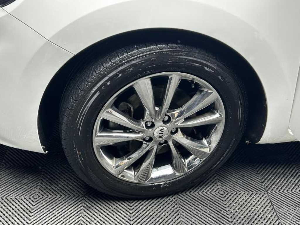 Kia Carnival — photo 18