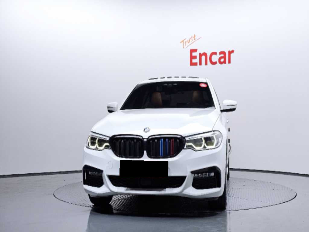 BMW 5-Series — photo 03