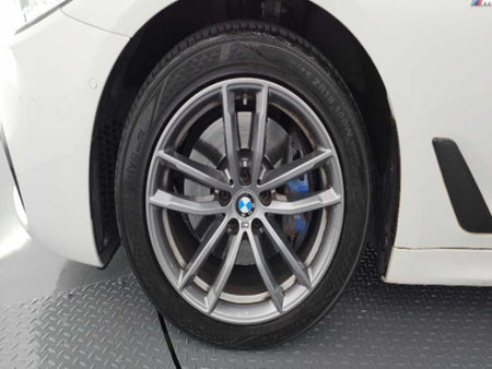 BMW 5-Series — photo 05