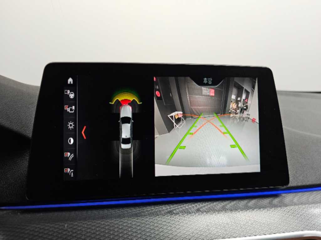 BMW 5-Series — photo 15