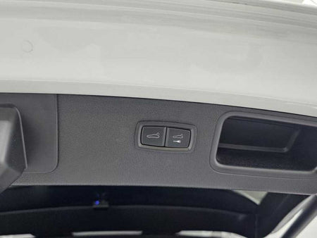 Porsche Macan — photo 20