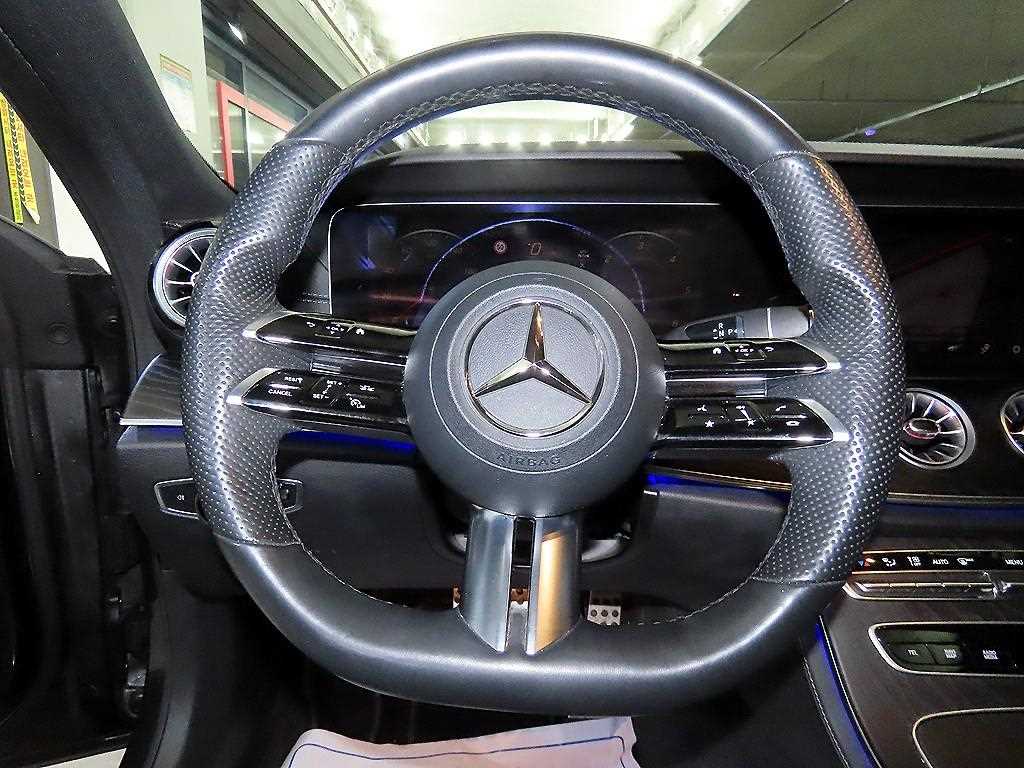 Mercedes-Benz CLS-Class — photo 08