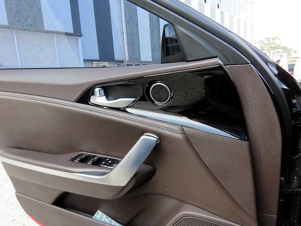 Kia Stinger — photo 11