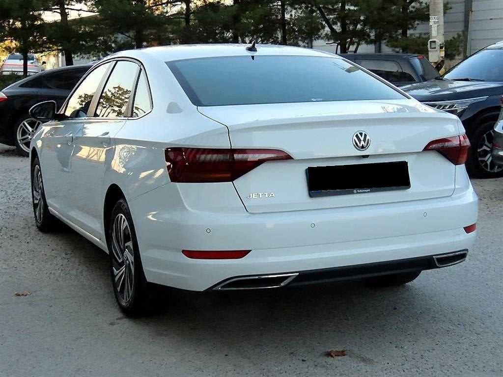 Volkswagen Jetta — photo 03