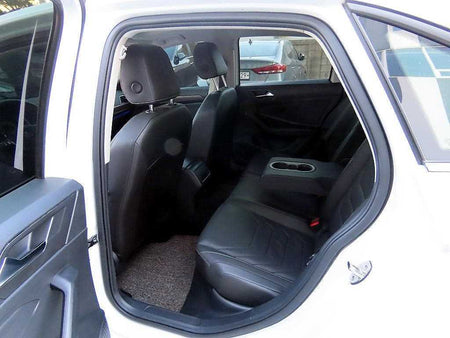 Volkswagen Jetta — photo 06