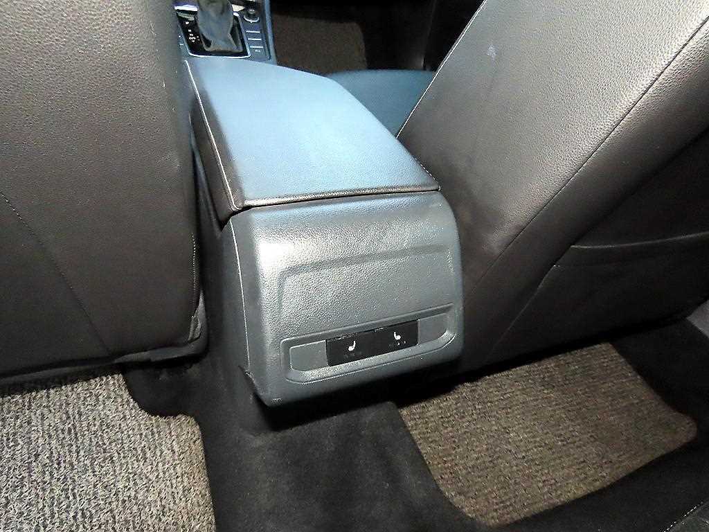 Volkswagen Jetta — photo 17
