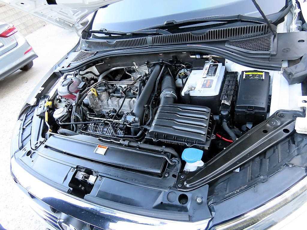 Volkswagen Jetta — photo 19