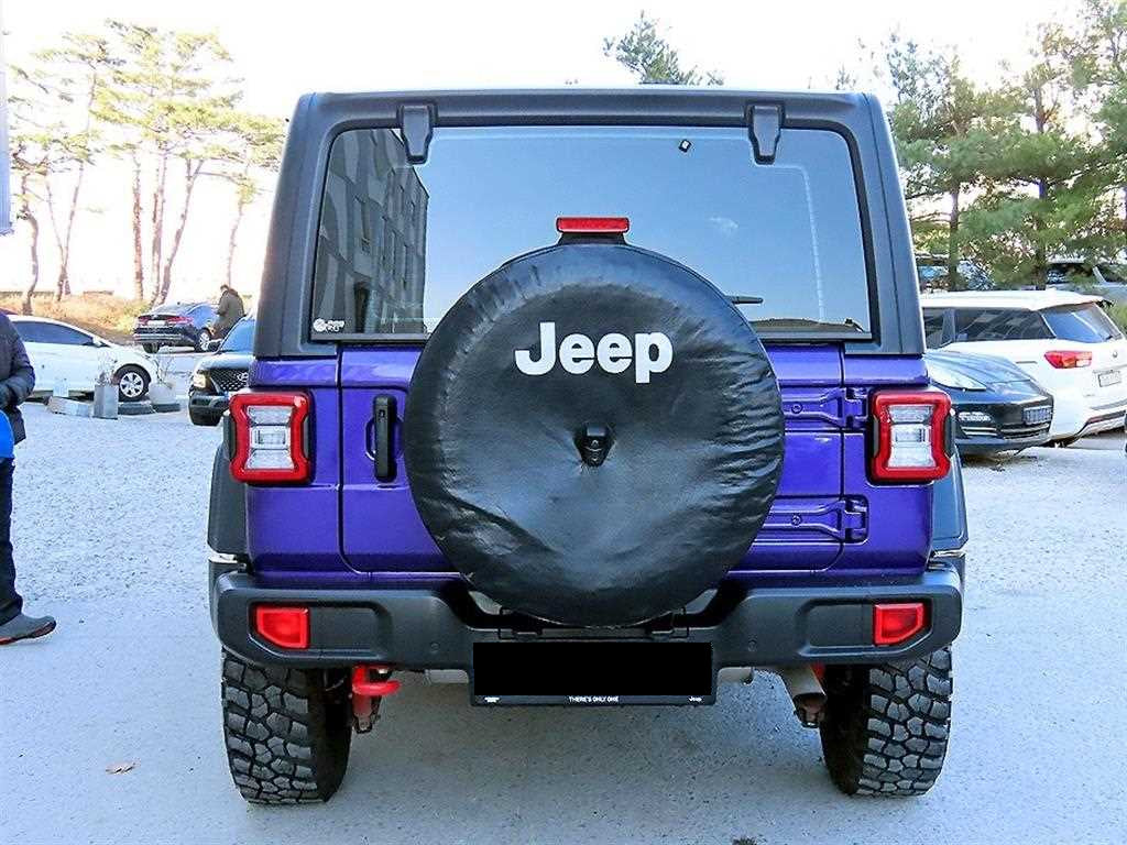 Jeep Wrangler — photo 04