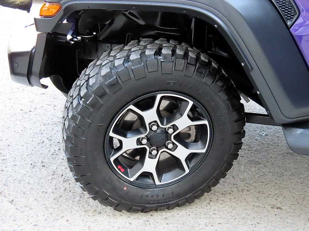 Jeep Wrangler — photo 20