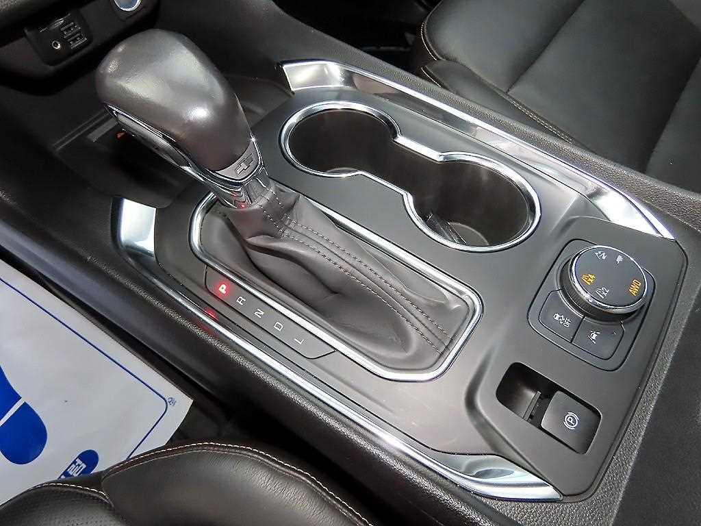 CHEVROLET Traverse — photo 10