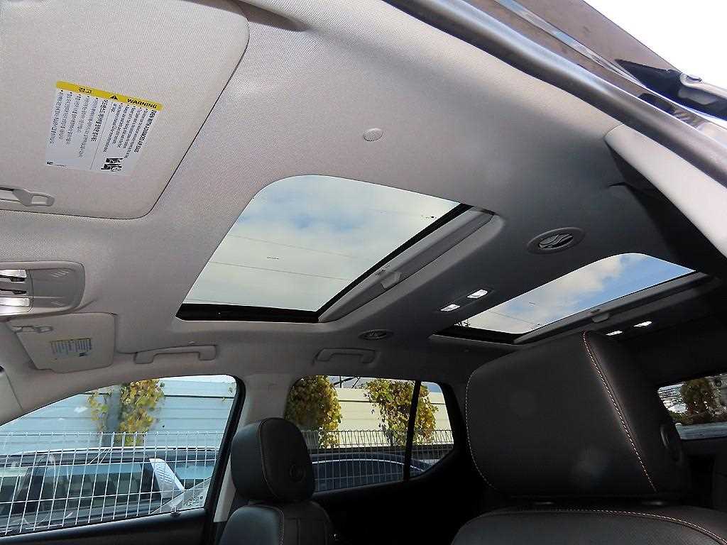 CHEVROLET Traverse — photo 17