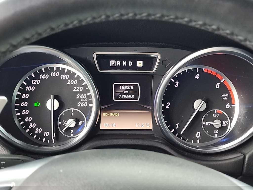 Mercedes-Benz G-Class — photo 06