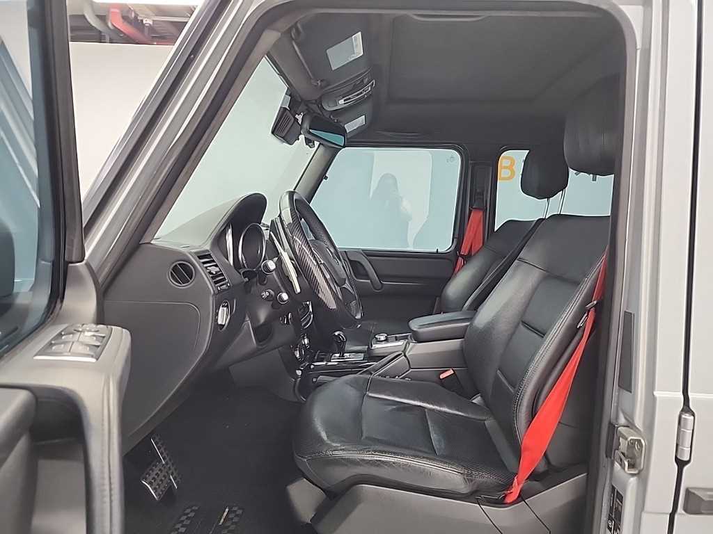 Mercedes-Benz G-Class — photo 11