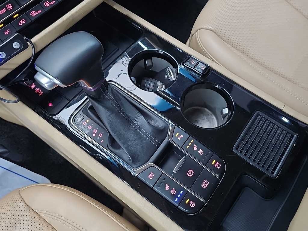 Kia Carnival — photo 07