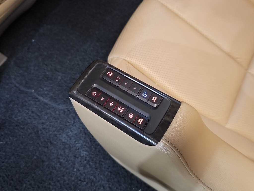 Kia Carnival — photo 13
