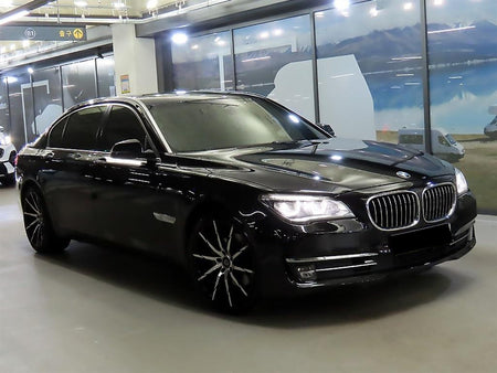 BMW 7-Series — photo 01