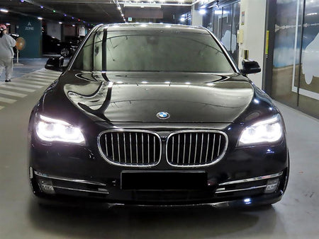 BMW 7-Series — photo 02