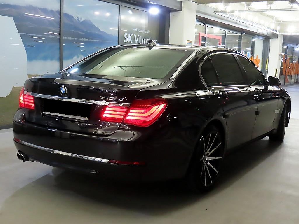 BMW 7-Series — photo 04
