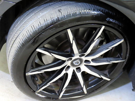 BMW 7-Series — photo 20