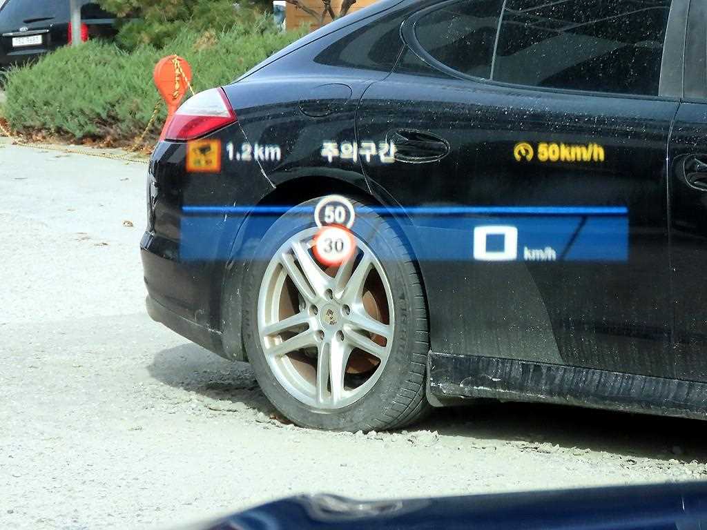 BMW 3-Series — photo 10
