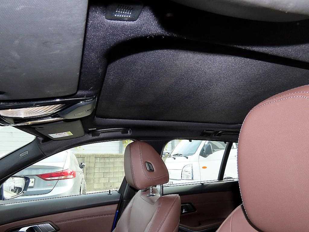 BMW 3-Series — photo 16