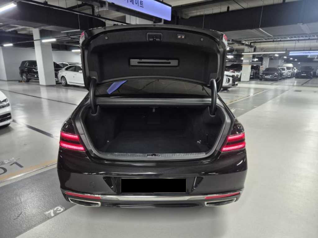 Genesis G90 — photo 20