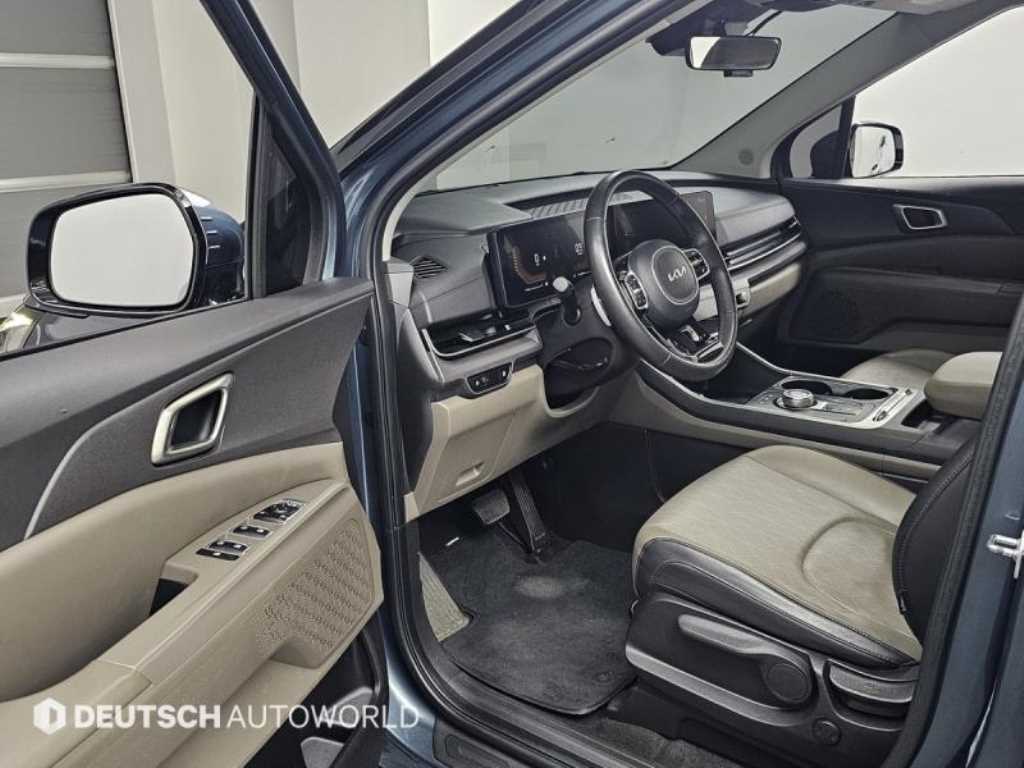 Kia Carnival — photo 11