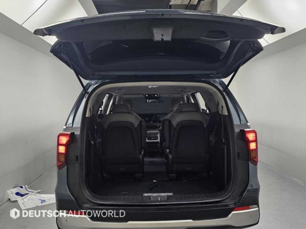 Kia Carnival — photo 20