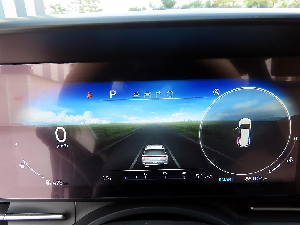 Kia Carnival — photo 09