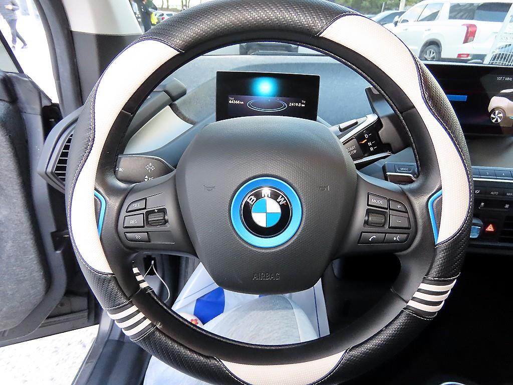 BMW i3 — photo 07