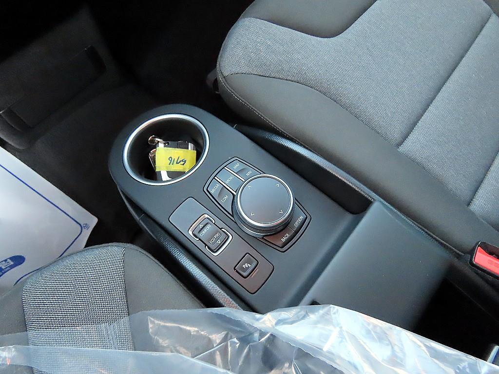 BMW i3 — photo 10
