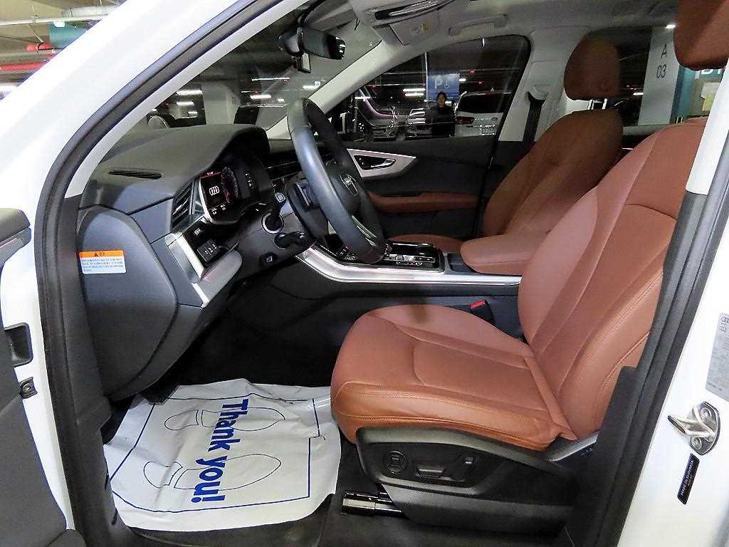 Audi Q7 — photo 06