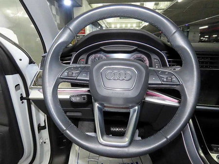 Audi Q7 — photo 08