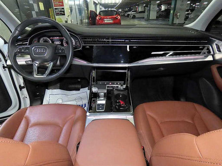 Audi Q7 — photo 10