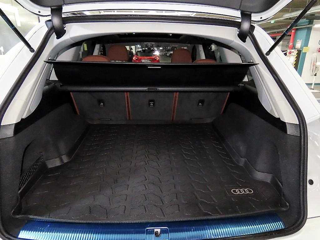 Audi Q7 — photo 17