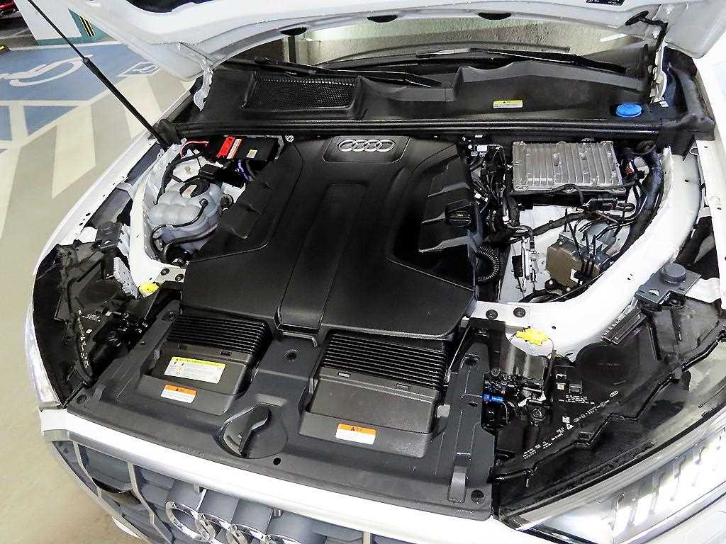 Audi Q7 — photo 19