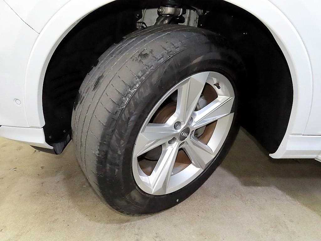 Audi Q7 — photo 20