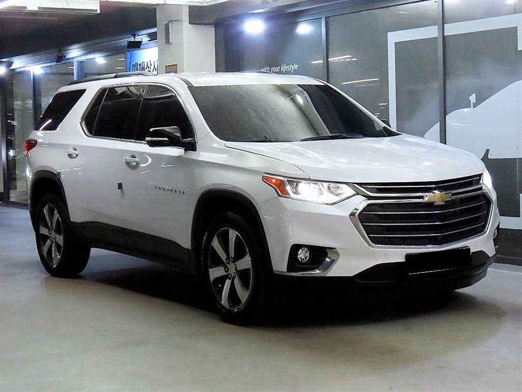 CHEVROLET Traverse — photo 01