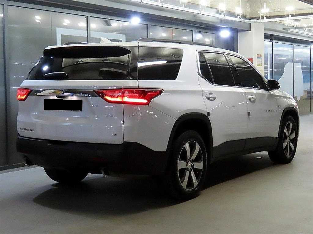 CHEVROLET Traverse — photo 04