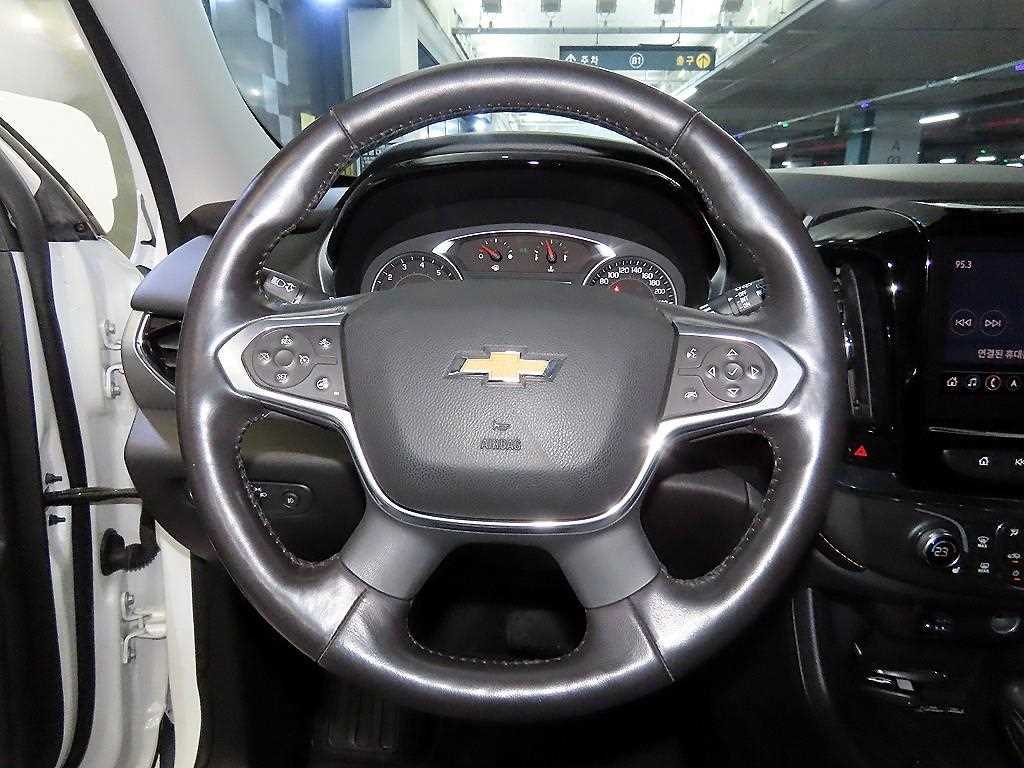 CHEVROLET Traverse — photo 08